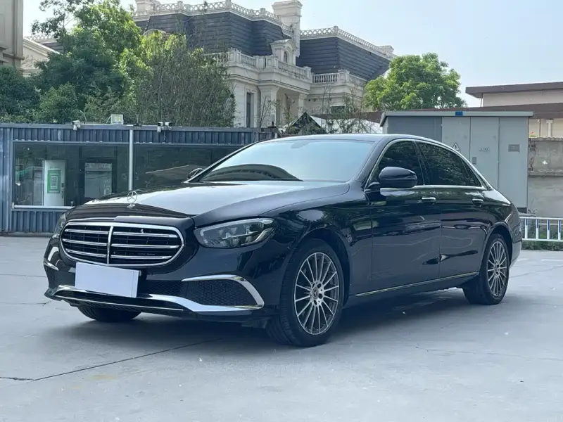 Mercedes-Benz E-Class, 2023 — фото 1