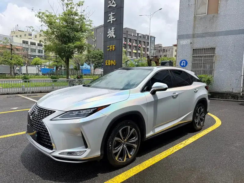 Lexus RX, 2022 — фото 1