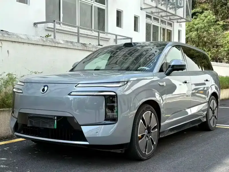 Denza N8L, 2025