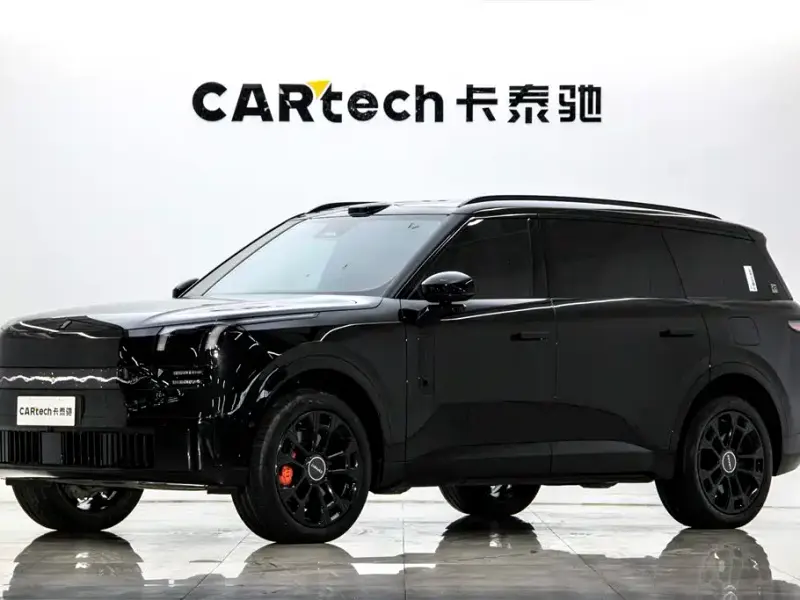 Lynk & Co 900, 2025