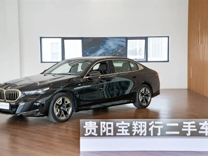 BMW 5 Series, 2025