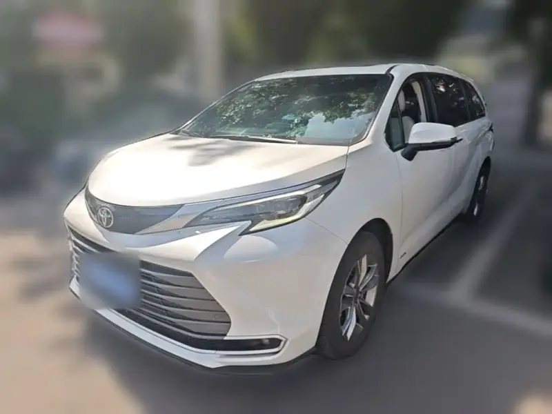 Toyota Sienna, 2024