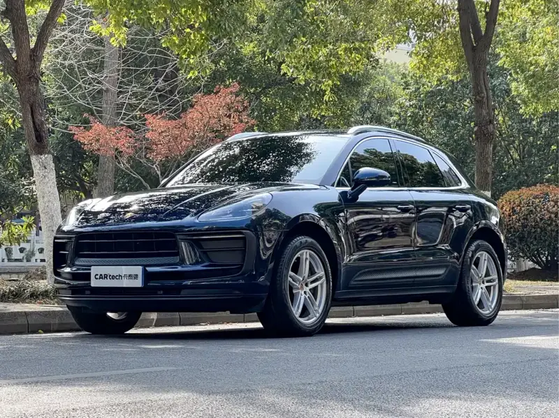 Porsche Macan, 2022 — фото 1
