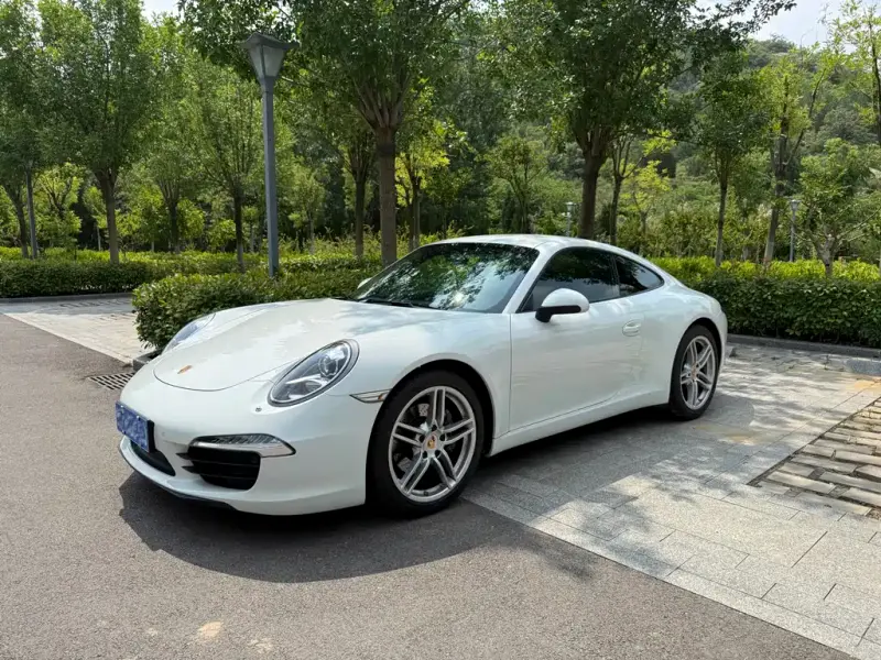 Porsche 911, 2015