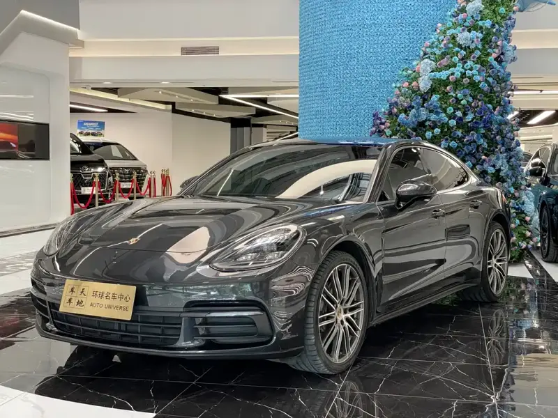 Porsche Panamera, 2018