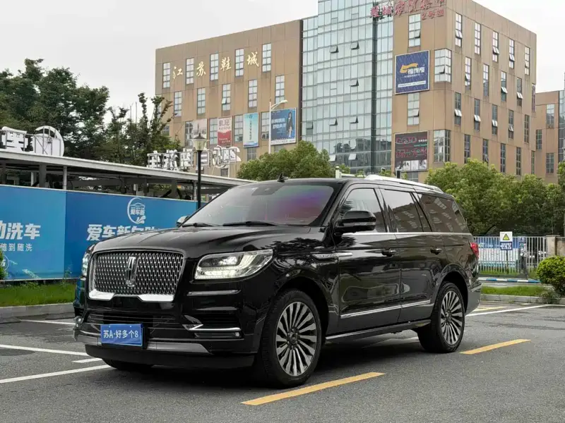 Lincoln Navigator, 2021
