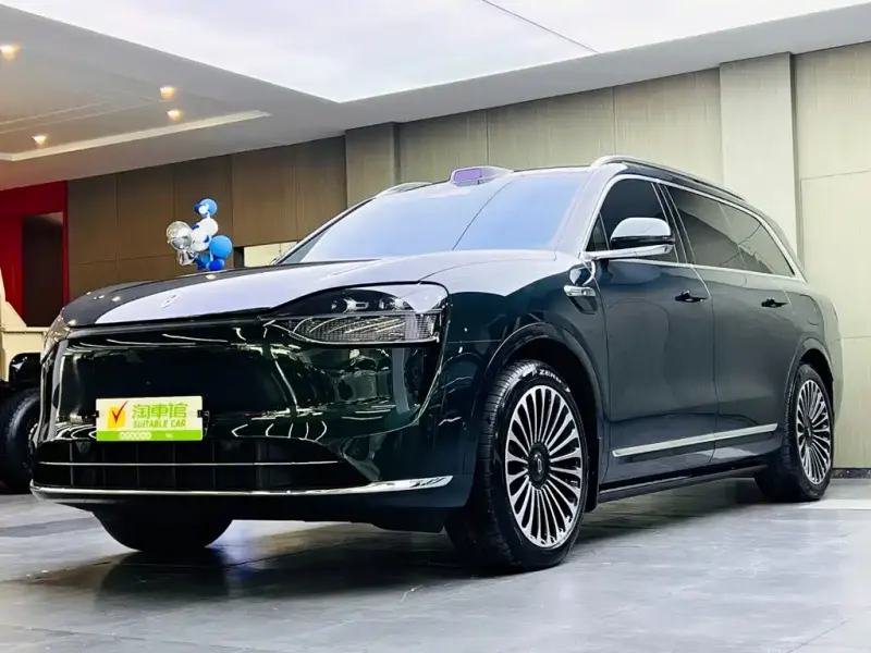 AITO M9, 2025