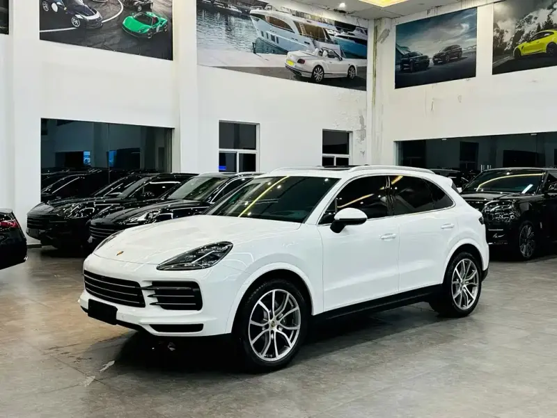 Porsche Cayenne, 2023