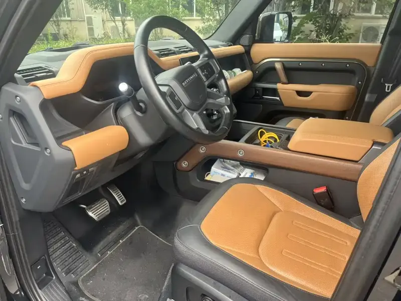 Land Rover Defender, 2022