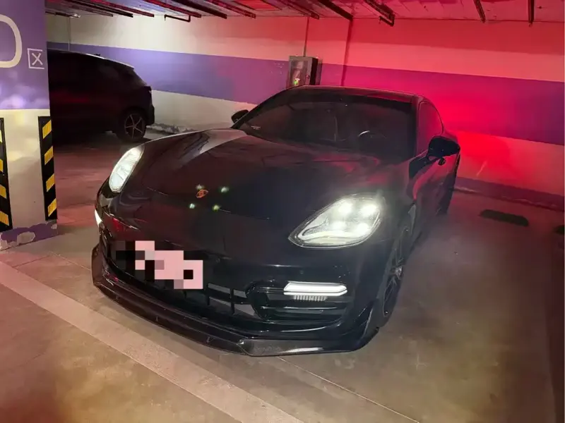 Porsche Panamera, 2023