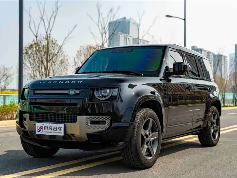 Land Rover Defender, 2025