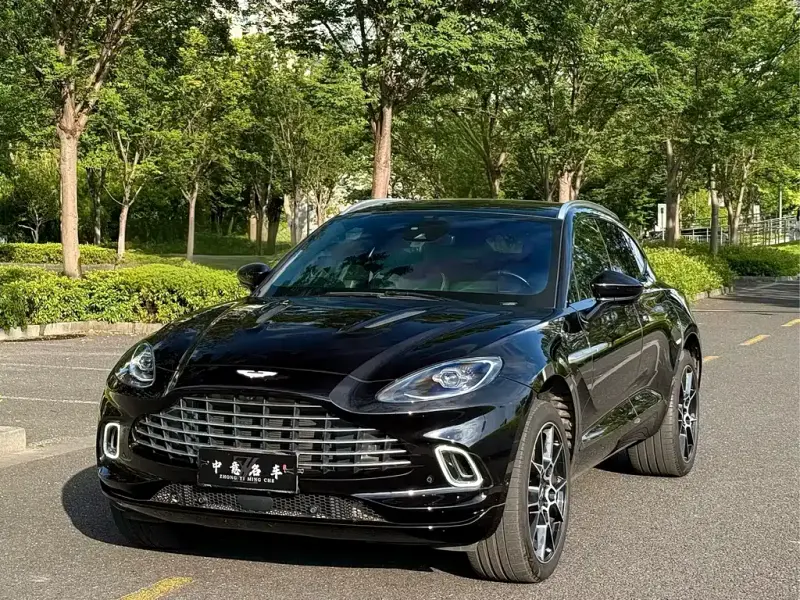 Aston Martin DBX, 2021