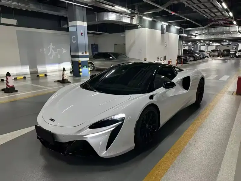 McLaren Artura, 2024