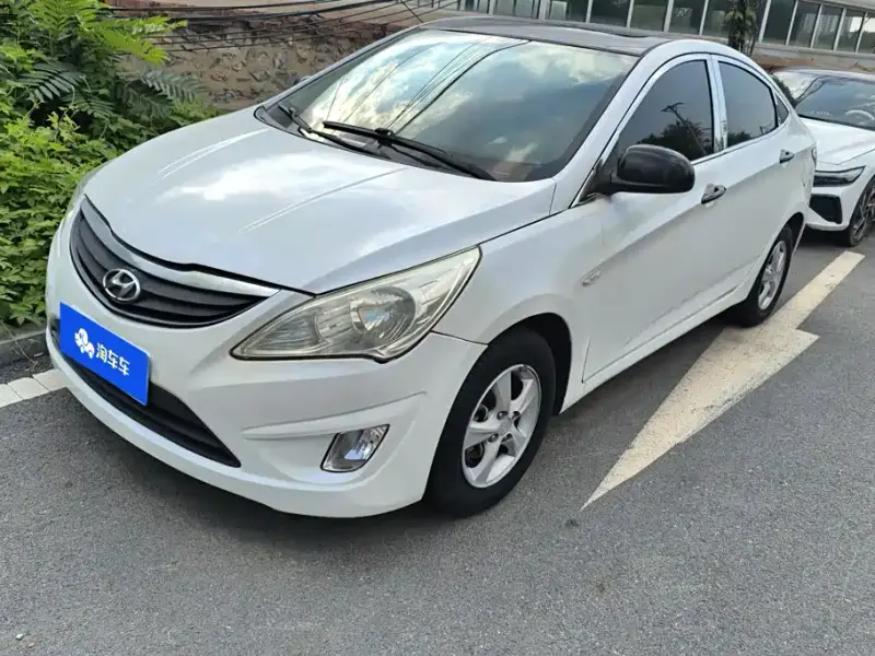 Hyundai Verna, 2013