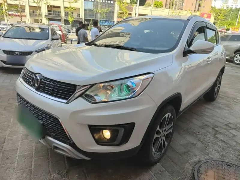 BAIC Senova X35, 2016 — фото 1