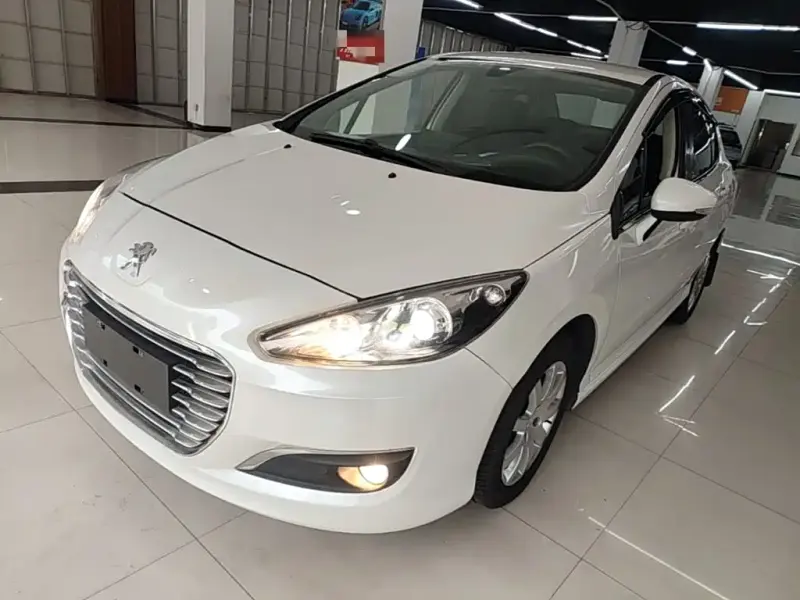 Peugeot 308, 2015