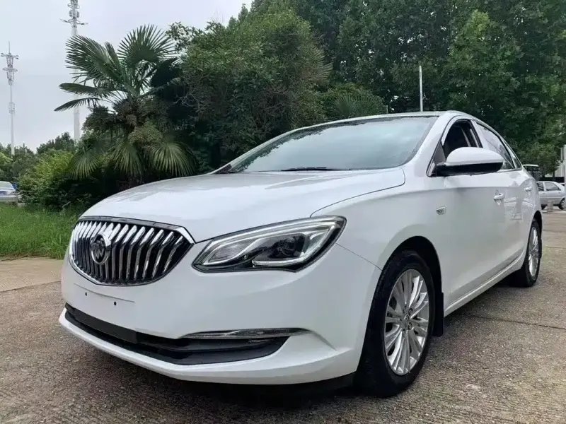 Buick Excelle, 2015