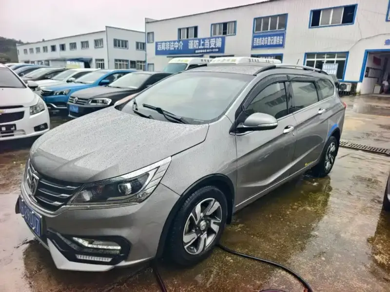 Baojun 310W, 2018