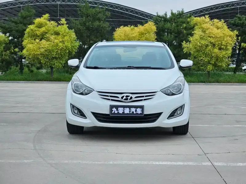 Hyundai Elantra Langdong, 2013