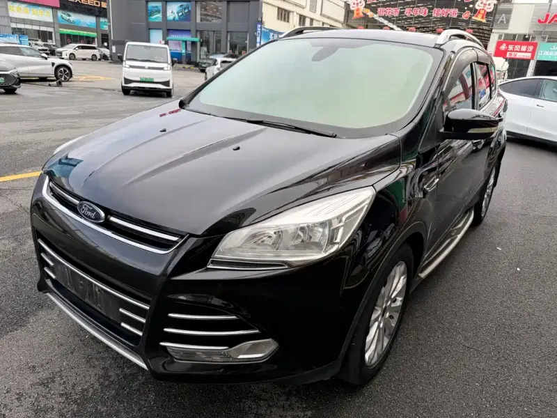 Ford Kuga, 2015
