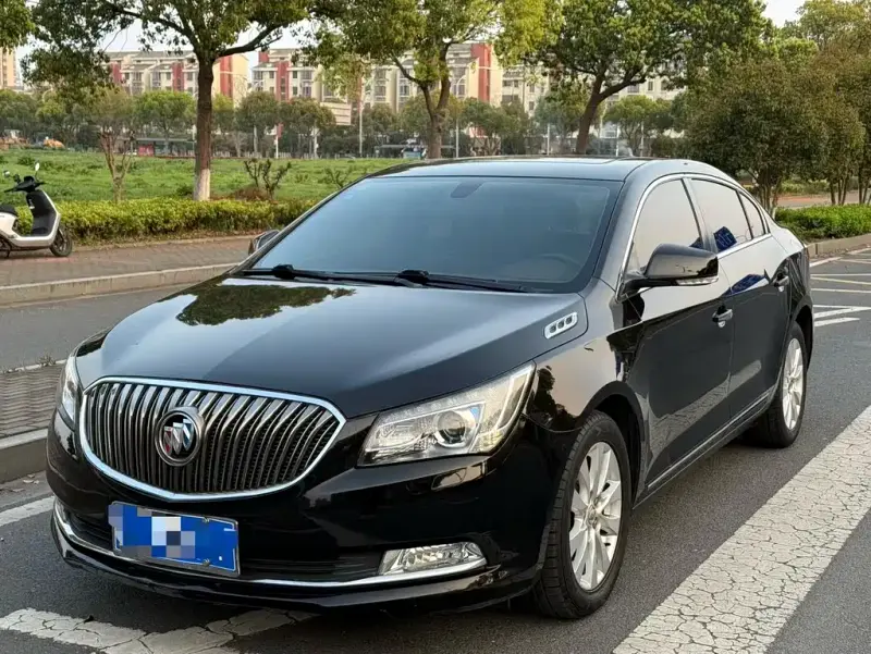 Buick LaCrosse, 2015 — фото 1