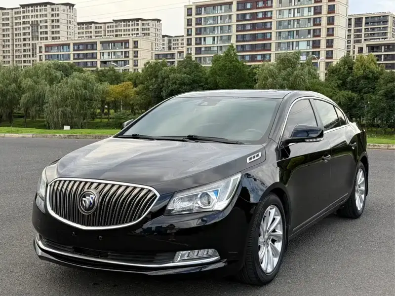 Buick LaCrosse, 2015 — фото 1