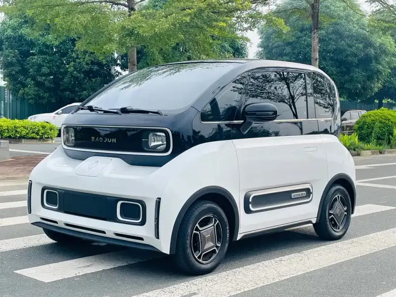 Baojun E300, 2020