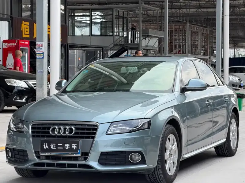 Audi A4L, 2012 — фото 1