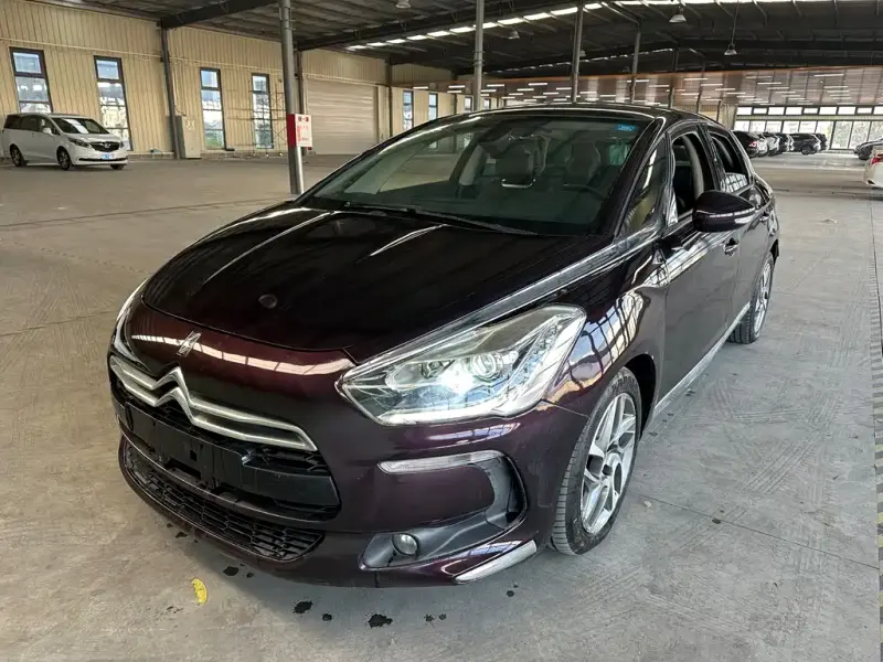 DS 5, 2015