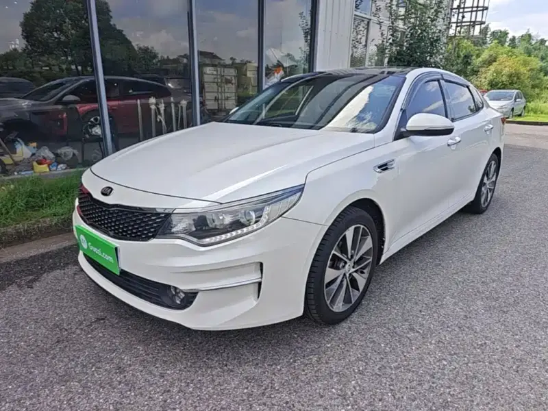 Kia K5, 2015