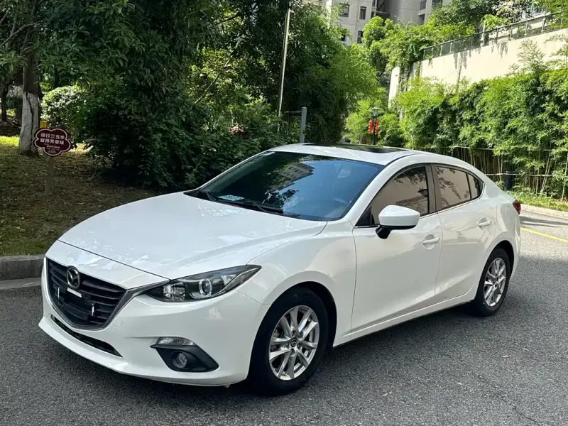 Mazda 3 Axela, 2015 — фото 1