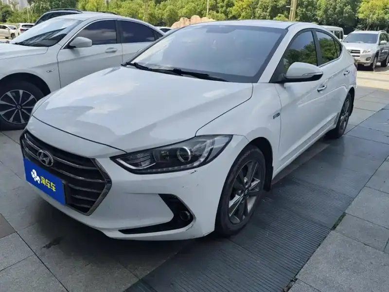 Hyundai Elantra, 2016