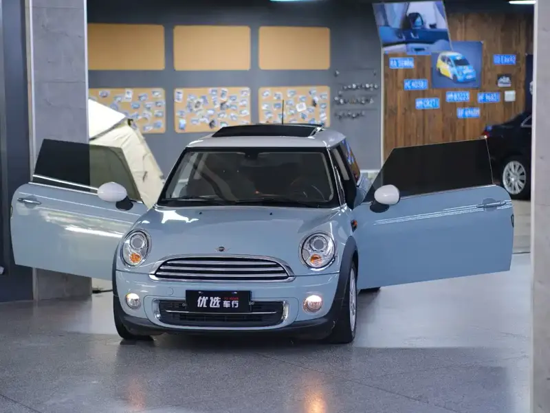 MINI Mini, 2013