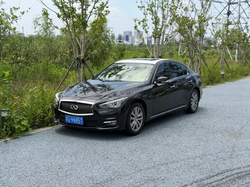 Infiniti Q50L, 2015