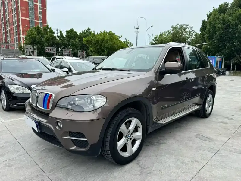 BMW X5 (Import), 2011