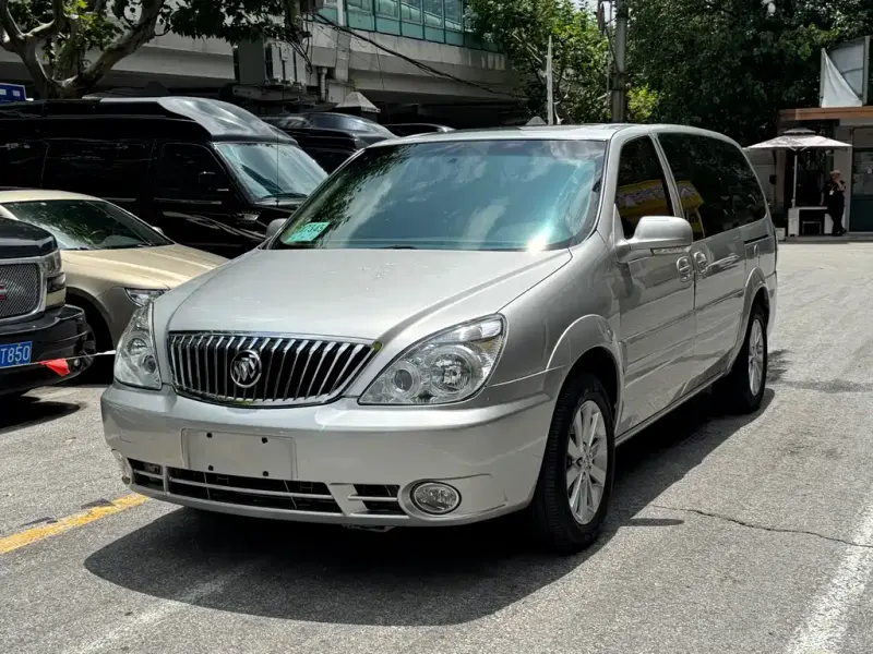 Buick GL8, 2015
