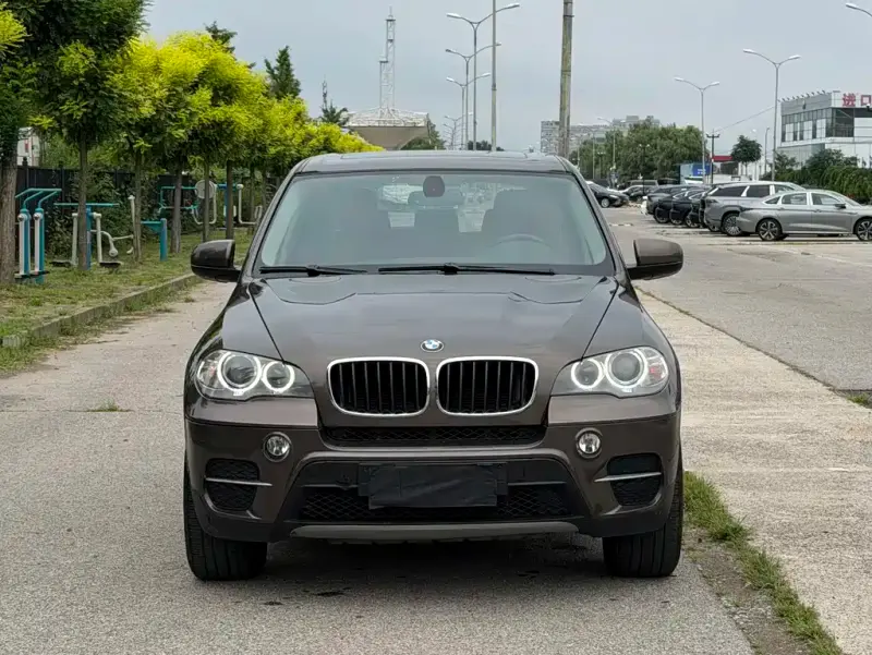 BMW X5 (Import), 2012