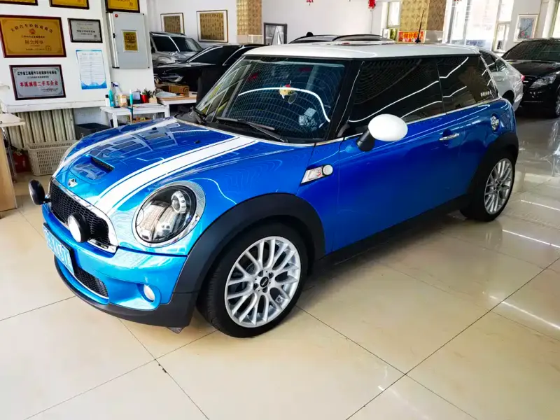 MINI Mini, 2010