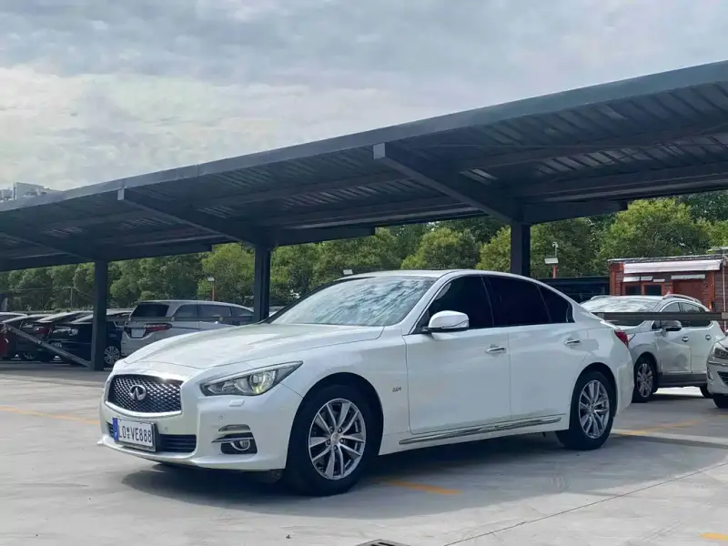 Infiniti Q50L, 2017