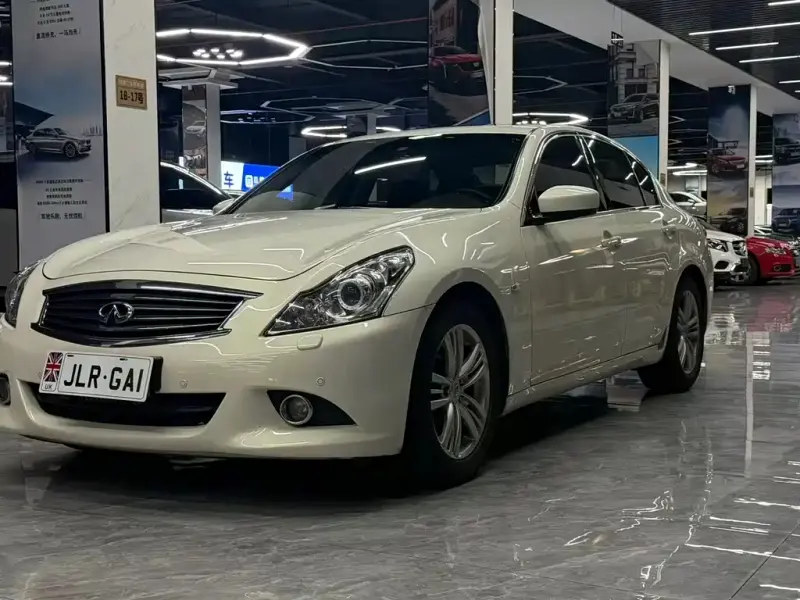 Infiniti G, 2011