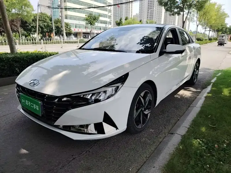 Hyundai Elantra, 2023