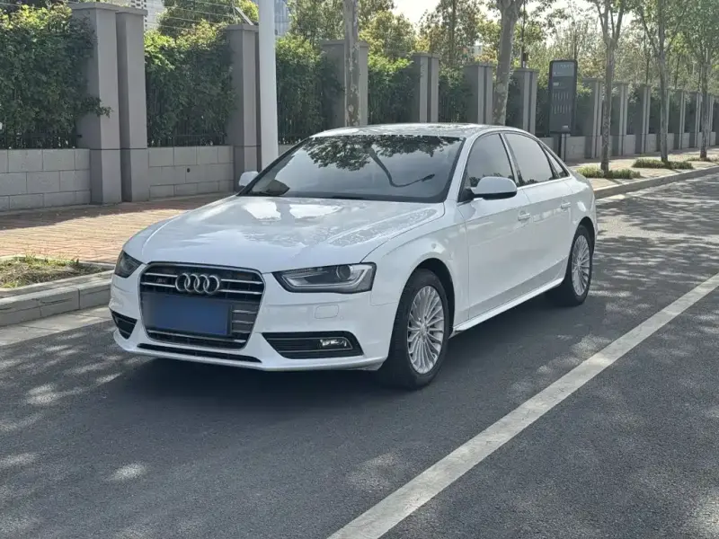 Audi A4L, 2015 — фото 1