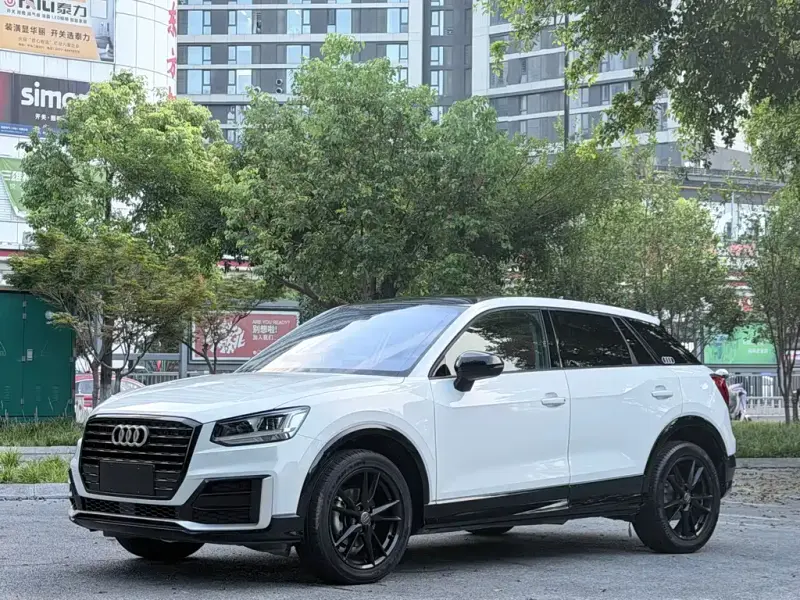Audi Q2L, 2018