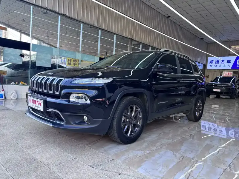 Jeep Cherokee, 2021
