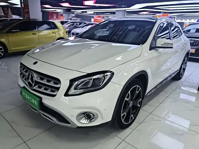 Mercedes-Benz GLA, 2017