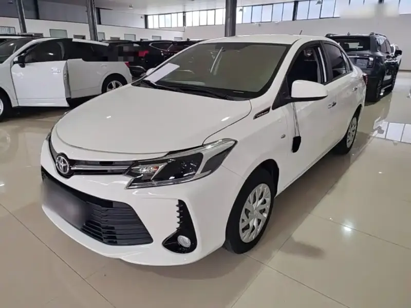 Toyota Vios, 2023 — фото 1
