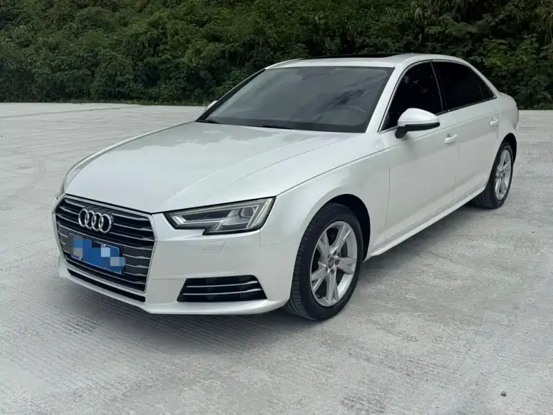 Audi A4L, 2018 — фото 1