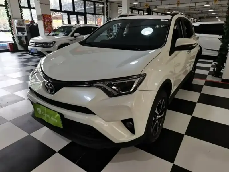Toyota RAV4, 2019 — фото 1