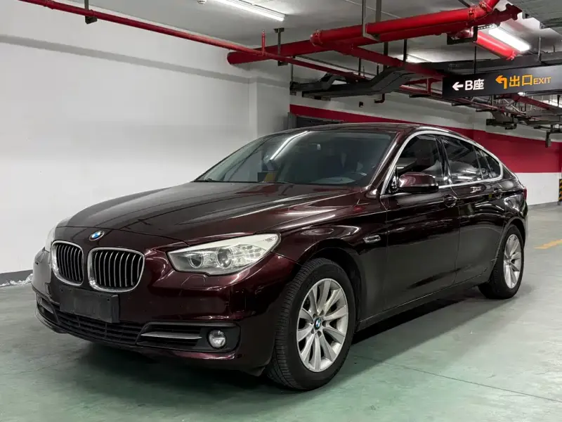 BMW 5 Series GT, 2016 — фото 1