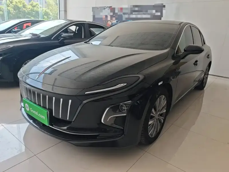 Hongqi E-QM5, 2024